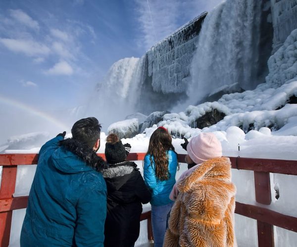 Niagara Falls: Winter Wonderland Multinational Excursion – Niagara Falls, New York