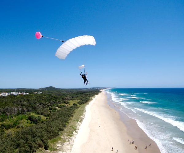 Noosa: Tandem Skydive from 15,000 Feet – Mooloolaba, Australia