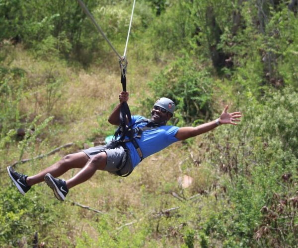 Oahu: 3 Ziplines and Coral Crater Tour with Transfer – Kapolei, Hawaii