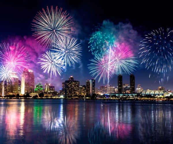 Oahu: Waikiki Friday Fireworks Cruise – Honolulu, Hawaii