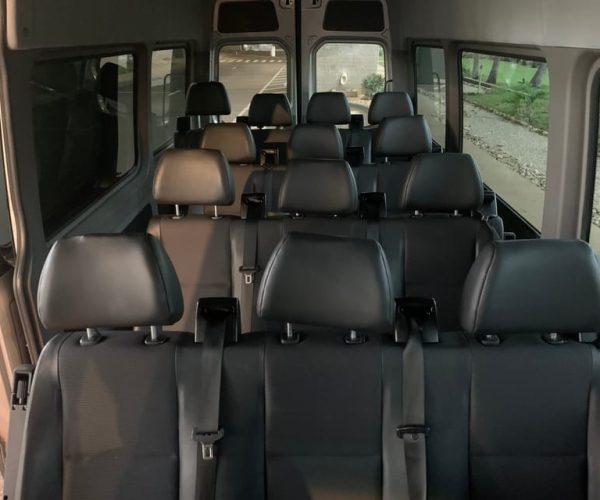 Oahu: Waikiki Shared Airport Shuttle – Honolulu, Hawaii