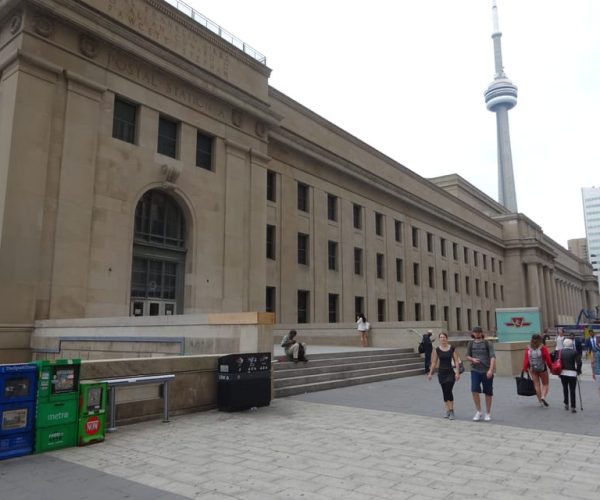 Old Toronto self-guided walking tour & scavenger hunt – Toronto, Canada