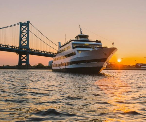 Philadelphia: Buffet Brunch, Lunch, or Dinner Cruise – Philadelphia, Pennsylvania