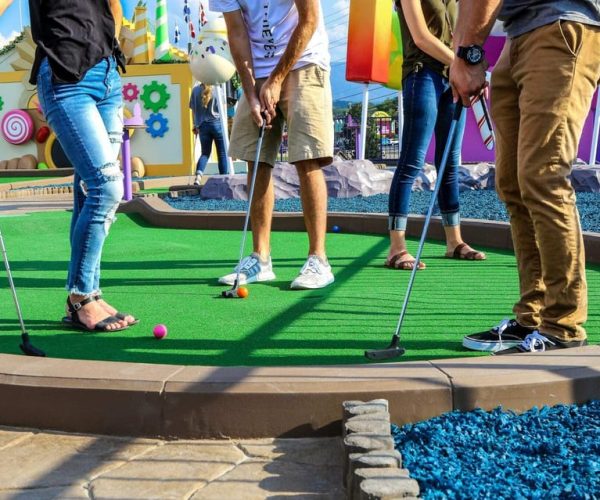 Pigeon Forge: Crave Golf Club Mini-Golf Experience – Pigeon Forge, Tennessee