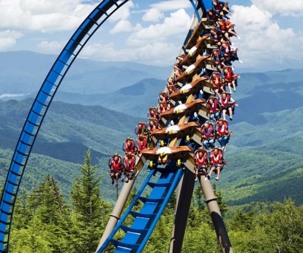 Pigeon Forge: Dollywood & Splash Country Combo Ticket – Pigeon Forge, Tennessee