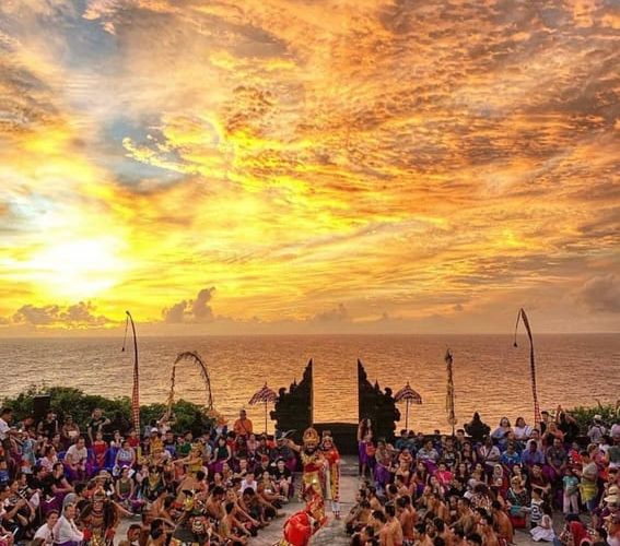 Private Uluwatu Temple & Kecak Dance with Ticket Option – Singaraja, Indonesia