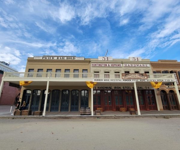 Sacramento: Gold Rush & Ghosts SmartPhone App Walking Tour – Sacramento, California