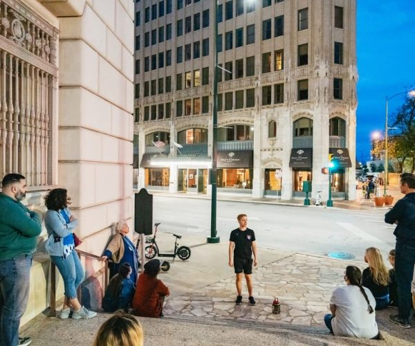 San Antonio: Ghosts and Dark History Guided Walking Tour – San Antonio, Texas