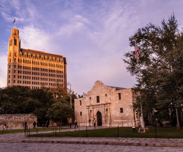 San Antonio: Guided Haunted Pub Crawl – San Antonio, Texas