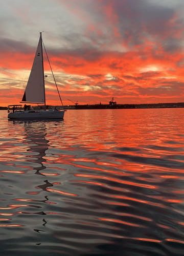 San Diego: San Diego Bay Sunset & Daytime Sailing Experience – San Diego, California