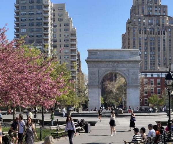 Scavenger Hunt in Washington Square Park – New York City, New York