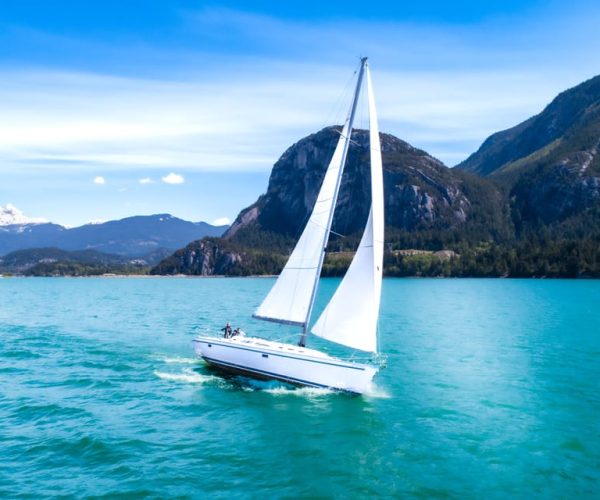 Squamish: Hands-On Howe Sound Sailing Adventure – Squamish, Canada