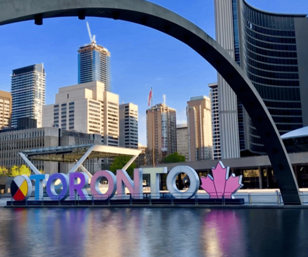 Toronto: 2-Hour Guided City Tour by Bus with Cruise Option – Toronto, Canada