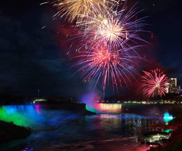 Toronto: Niagara Falls Evening Tour with Cruise and Dinner – Niagara Falls, New York