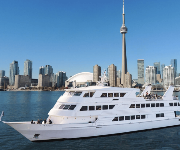 Toronto: Premium Harbor Cruise with Lunch, Brunch, or Dinner – Toronto, Canada