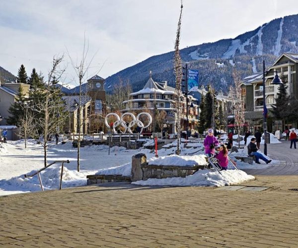 Vancouver: Private Transfer to Whistler with Sightseeing – British Columbia, Canada