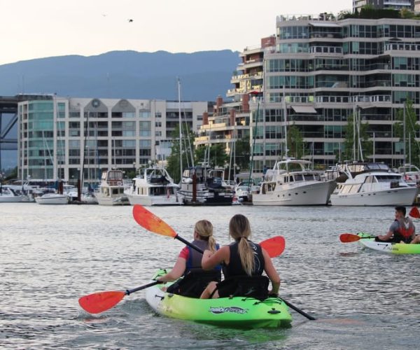 3 Hour Kayak in Vancouver with Coffee on the Beach – British Columbia, Canada