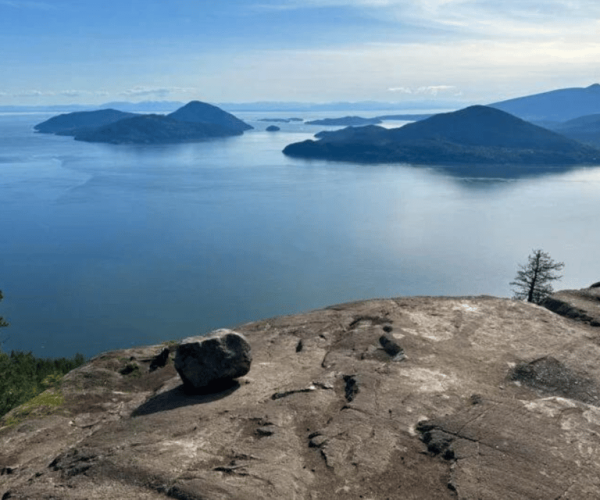 Vancouver: Tunnel Bluffs Hiking Day Trip | All-inclusive – Vancouver, Canada