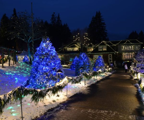 Victoria and Butchart Gardens Christmas Tour – British Columbia, Canada