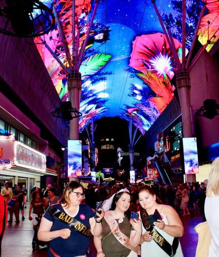 Weird, Wacky Fremont Bar Experience with Cocktails & Photos – Las Vegas, Nevada