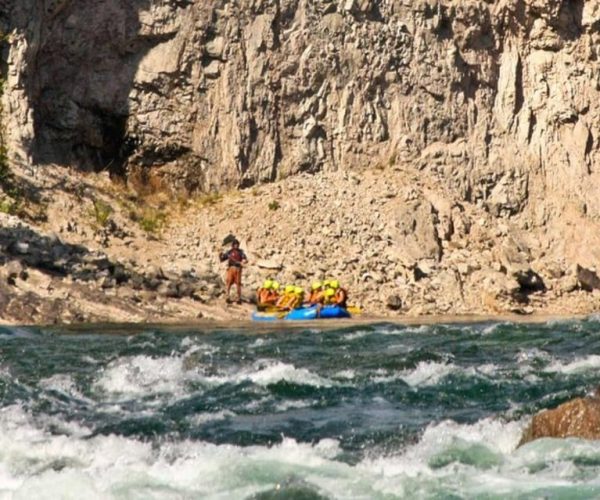 Wells Gray Park: Clearwater River Rafting – Jasper, Canada