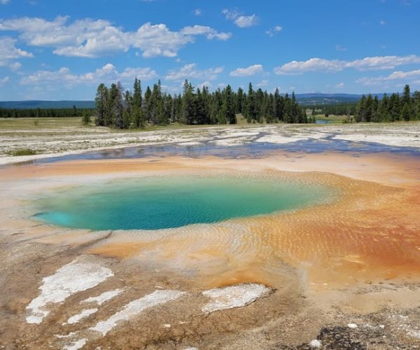 Yellowstone National Park Private Day Tour – Yellowstone Lake, Wyoming