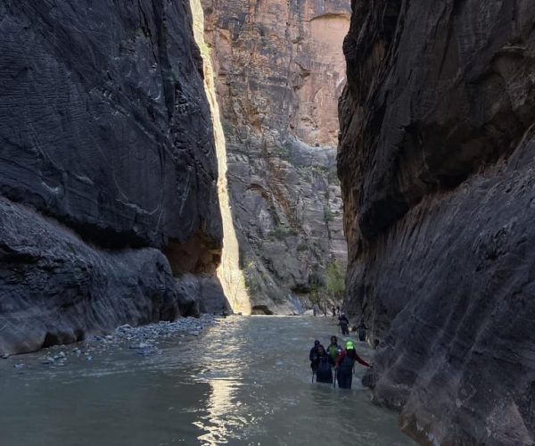 Zion National Park: Hike the Famous Narrows River Trail – The Narrows, Utah