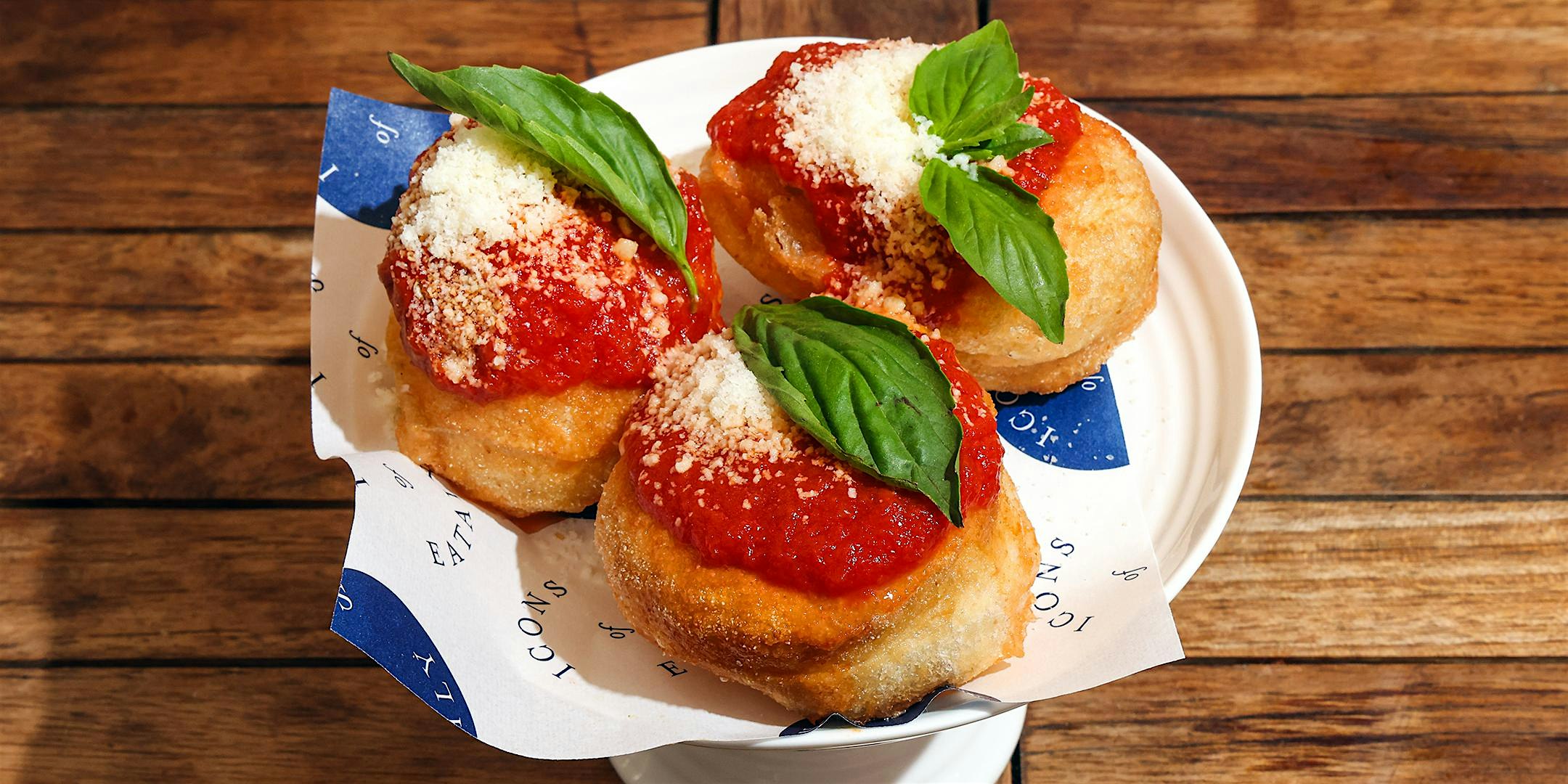 Hands-On: Pizza Fritta – Icons of Eataly Street Food Edition – Chicago, IL