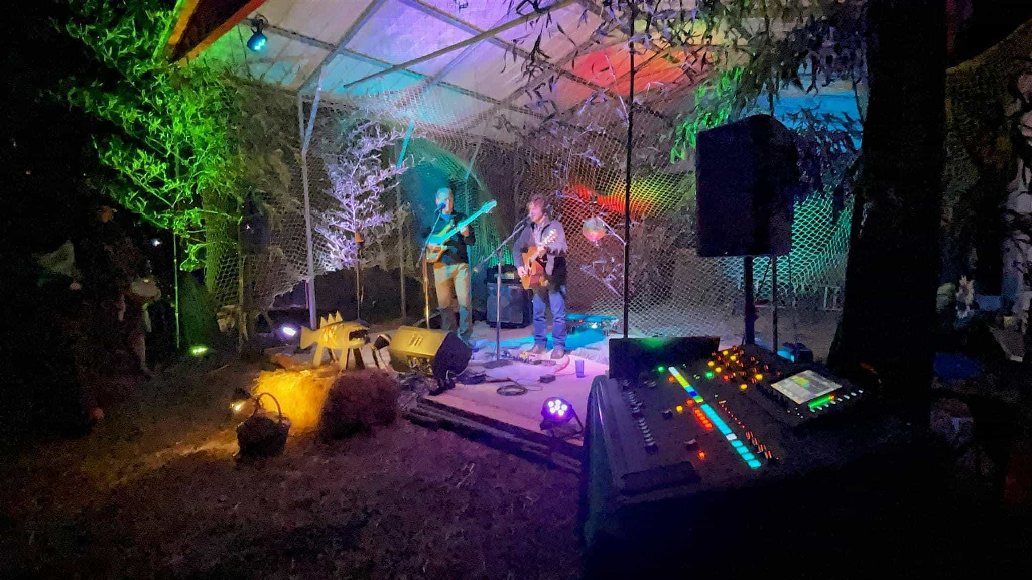 Todd Sheaffer w Chris Thompson – Jimmy & Kat’s Farm – Waynesville, NC – Canton, NC