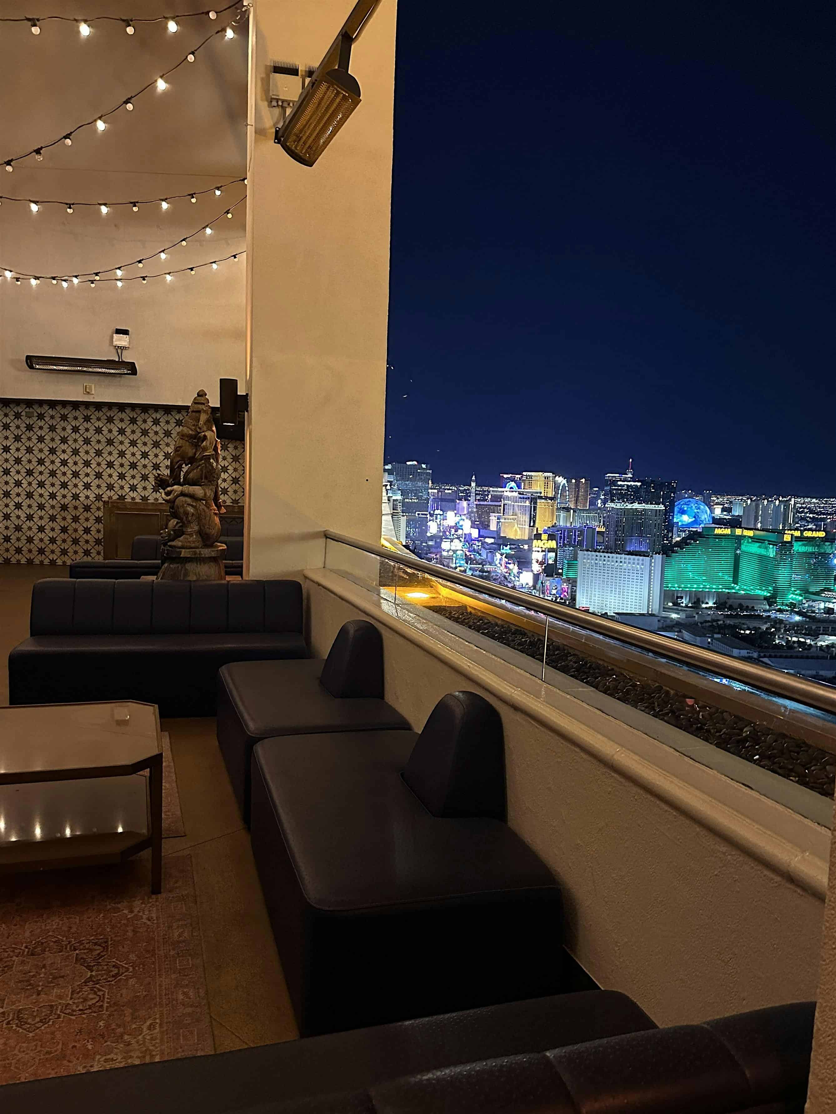 2025 NYE Rooftop Party atop Mandalay Bay – DJ – Strip View (Paid Event- Free entry after 12AM*) – Las Vegas, NV