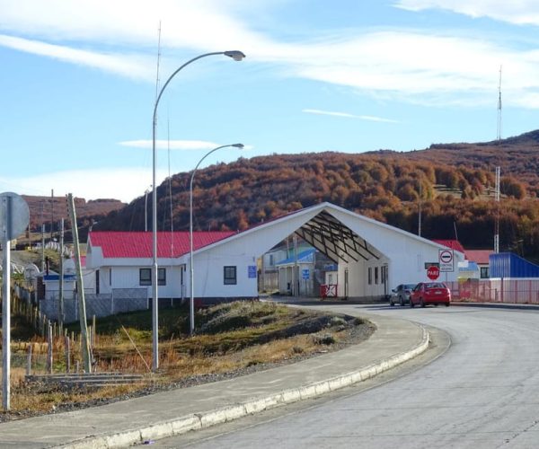 Bus Puerto Natales (Chile) to El Calafate (Argentina) – El Calafate, Argentina