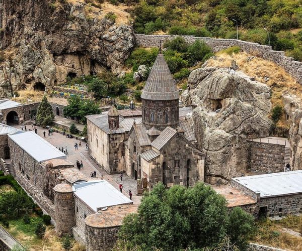 Discover Geghard Monastery and Garni temple, half-day trip – Ararat, Armenia