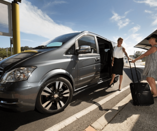 El Calafate: 1-Way Private Airport Transfer – Santa Cruz, Argentina