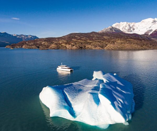 El Calafate: Estancia Cristina & Cascada de los Perros Tour – Santa Cruz, Argentina