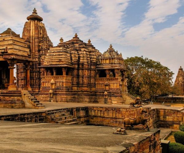 Khajuraho: Customized Private Temple Tour with Hotel Pickup – Madhya Pradesh, India