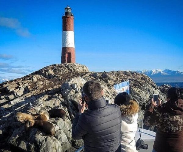 Ushuaia: Yacht navigation in Beagle Channel and Lighthouse – Tierra del Fuego, Argentina