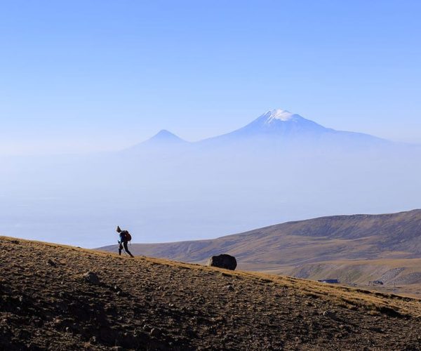 Yerevan: Aragats Northern Summit Full-Day Hiking Tour – Aragatsotn Province, Armenia