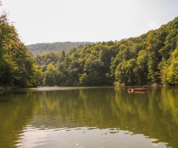 Yerevan: Dilijan National Park Lake Trek – Yerevan, Armenia