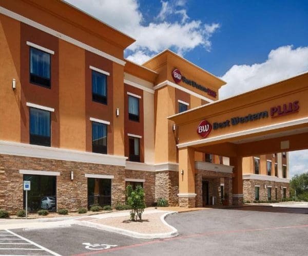 Best Western Plus Elmendorf Hotel – Elmendorf, Texas