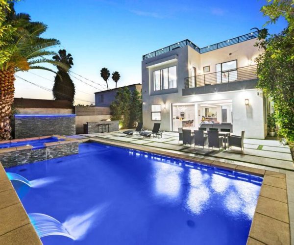 Beverly Hills LUX Villa w. Pool, Rooftop & Parking – Los Angeles, California