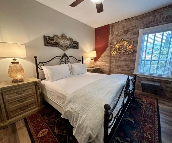 Bisbee Brownstone Suites – Bisbee, Arizona