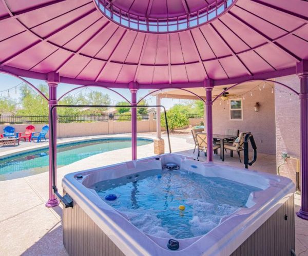 Boho Chic Arizona Villa w Pool & Mini Golf – Arizona,