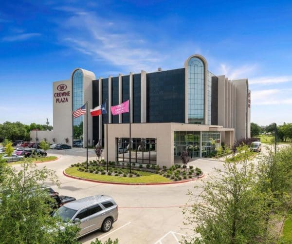 Crowne Plaza Suites Arlington, an IHG Hotel – Arlington, Texas