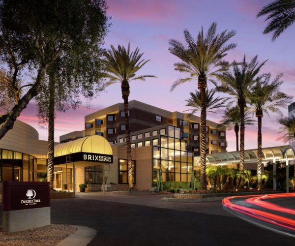 DoubleTree Suites by Hilton Phoenix – Phoenix, Arizona