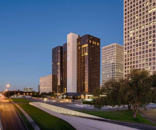 DoubleTree by Hilton Hotel Houston Greenway Plaza – Houston, Texas