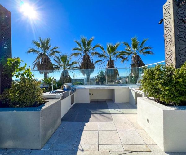 Downtown Los Angeles Skyline balcony view Modern Penthouse – Los Angeles, California