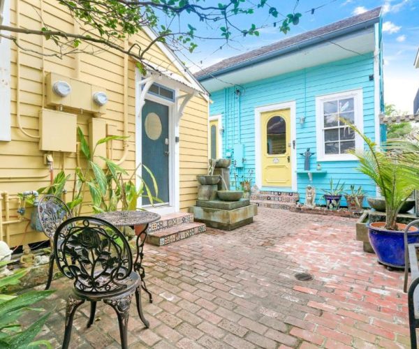 Historic Inn in the Marigny, blocks to French Quarter – New Orleans, Louisiana