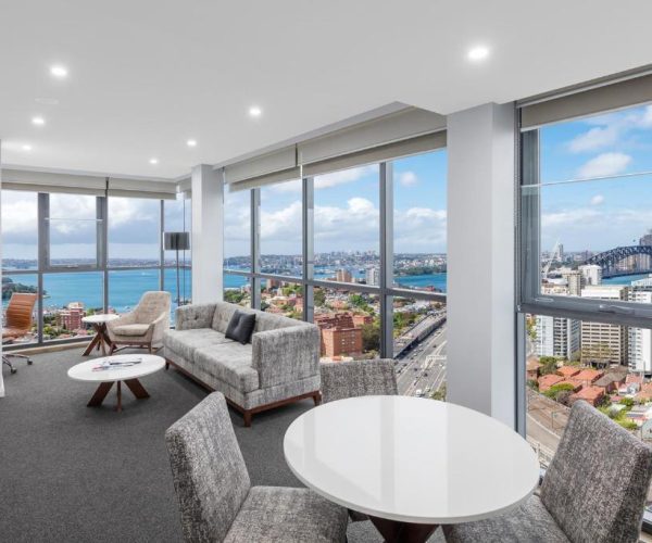 Meriton Suites North Sydney – Sydney, Australia