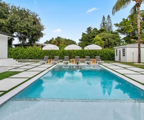 New Spectacular 6BR Bliss – Pool – Spa & Pickell – Miami, Florida