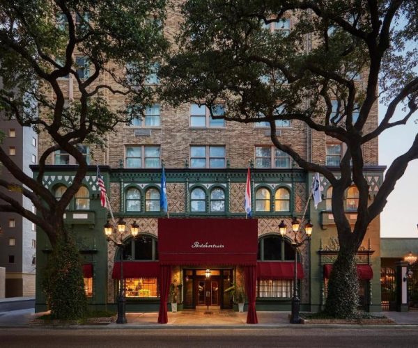 Pontchartrain Hotel St. Charles Avenue – New Orleans, Louisiana